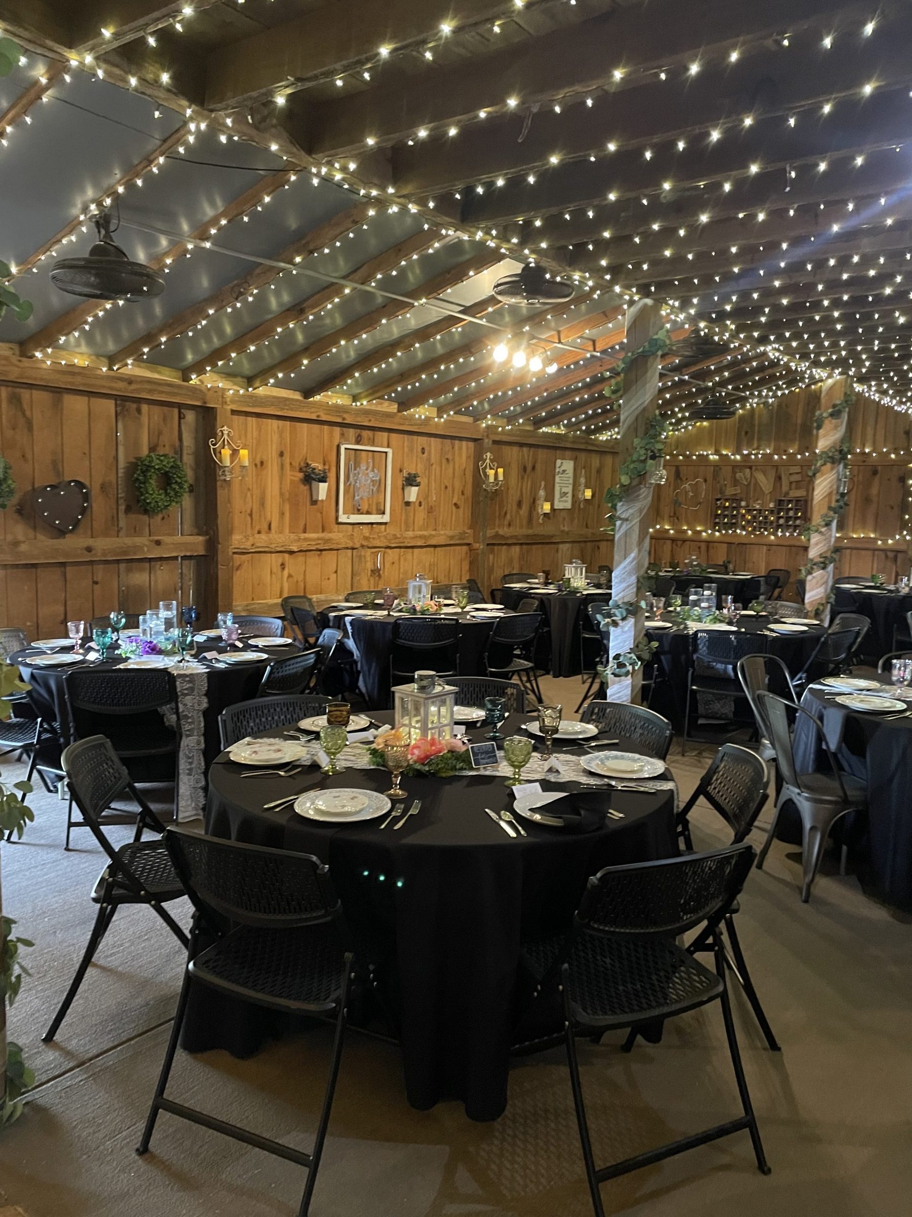 Reception tables in the barn